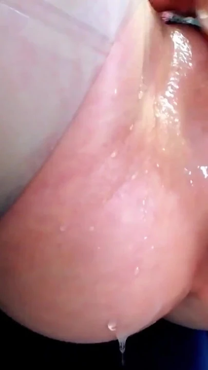 Anal dildo sikişi, kremsi amcığım fışkırtıyor | Klip 2