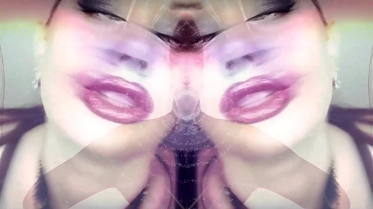 Büyüleyici asmr ve göz teması! Dudaklarım aklının içine girecek ve senden her şeyi alacak