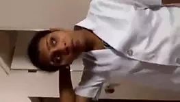 hemşire gösteren vücut