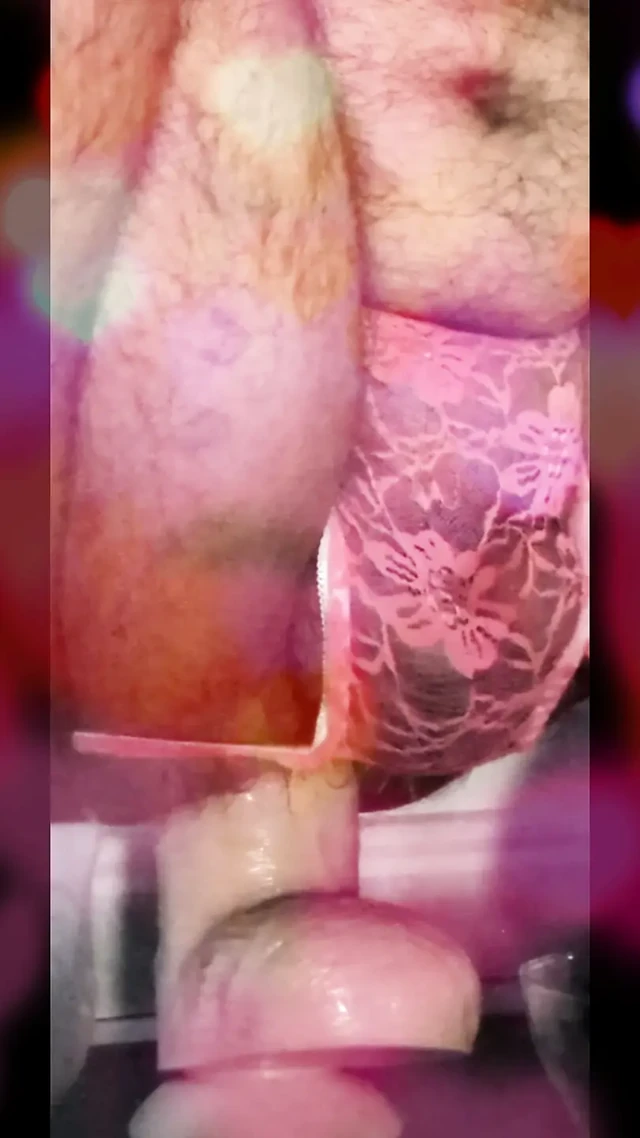 #16 - Gün 5 - Favori sissy iç çamaşırımı giyerek BWC dildo'ya biniyorum
