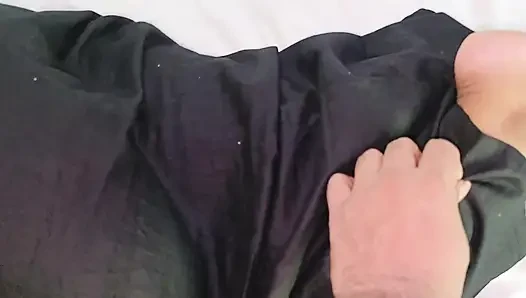 Baldızımı odada yalnız buldum ve onu siktim.