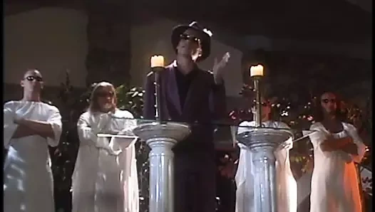 Seksi hatun sakso çekmeyi ve sikmeyi seviyor