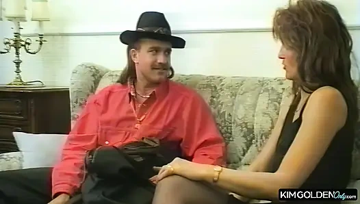 Leidenschaftlicher Ritt auf dem Sofa