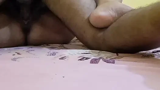 Evime bir yabancı geliyor ve... Beni uzaklaştır.