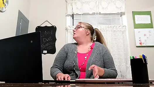 Hamile öğretmenin yeni!