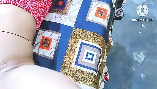 Hintli desi iki arkadaş bir erkekle sert sikişiyor Hintçe ses kaydı