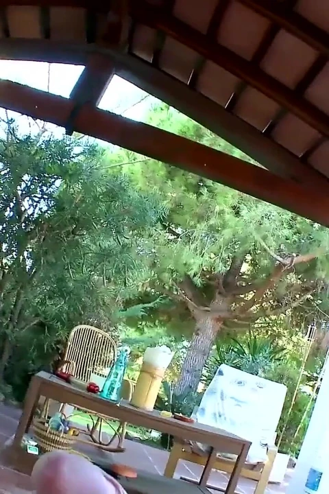 Sarışın hatun soyunarak sert sikişiyor
