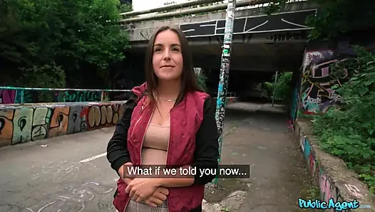 Kamu görevlisi - Lenna Ross yüzüne ateşli bir boşalma için pa'id alıyor