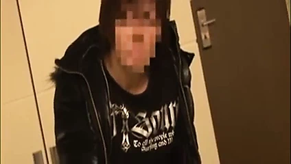 Japon kız erkek arkadaşı önünde becerdin