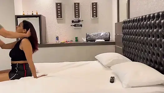 Kocam spor salonundan bir arkadaşımla motele gitmeme izin verdi! Aldatılan koca, ateşli evli kadın,