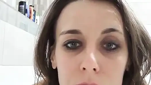 Sapık bir banyo için bana katıl
