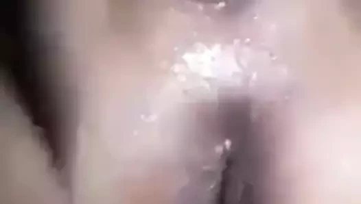 Sadece dişiler. 28 yaşında bir erkeğim ve eve hizmet veriyorum