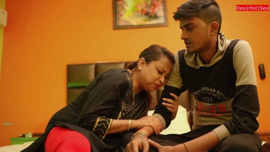 Husband don't have time for wife! Indian Bhabhi Sex