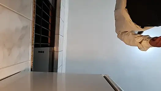 İcra kurulu başkanı ofiste tokatlandı ve götünü siktirdi.