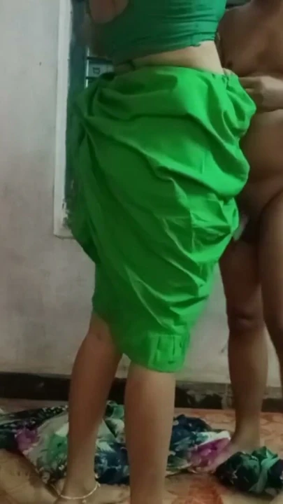 Desi Marathi Bhabhi Azıyor | Bölüm 1