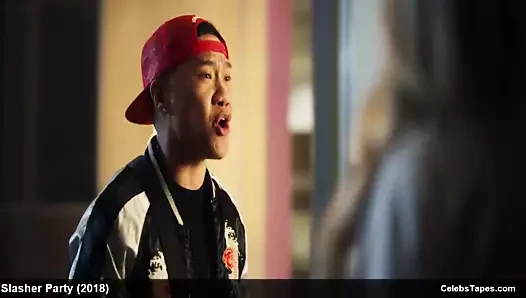 Kinsey wolanski, simona utangaç ve tek bovelli çıplak sahneler