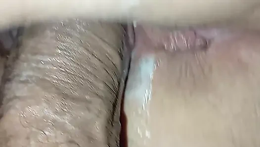 Olgun anne kocasının yarağına boşalıyor