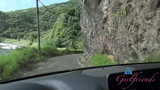 Güzel bir yer bul ve arabanın arkasına gir ve ona ihtiyacı olanı ver