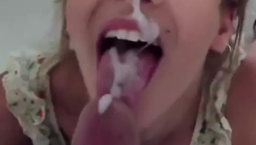 Amatör merdiven oral seks boşalmak yutmak sperma emmek