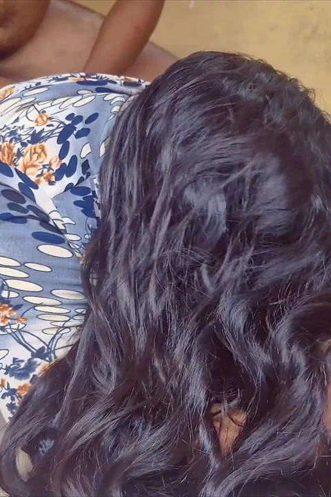Üvey kız kardeş yardım istedi ve sonra her şey değişti.