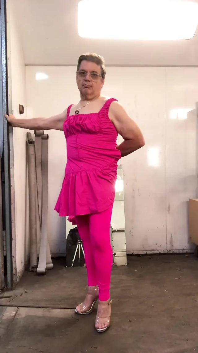 Pembe içinde seksi!!