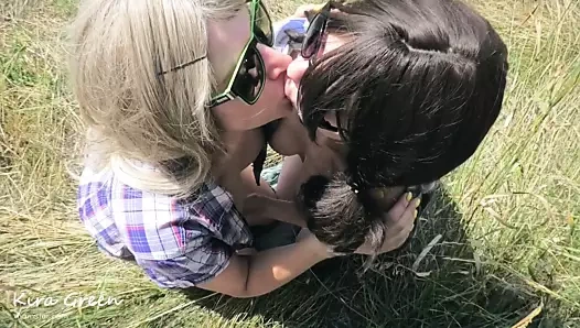 Ağzına boşalma derleme, oral seks ile 2 kızlar, üçlü