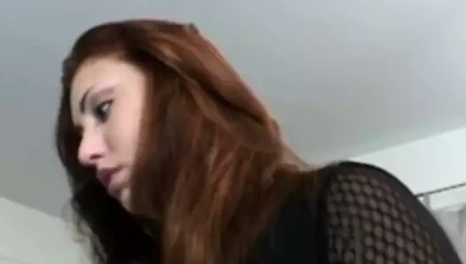 Beyaz evli kadın büyük zenci yarağını biliyor