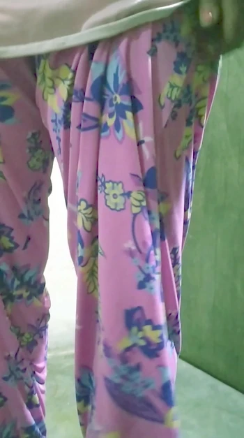 Писс-шоу бхабхи с большой задницей для ее бывшего любовника