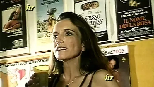 Kıllı amcıkları kaçıranlar için 90'ların İtalyan ev yapımı seksi