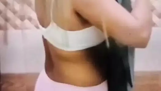 Anni elbise mathupodhu