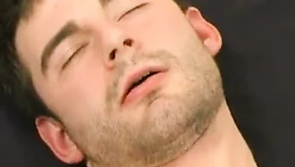 Lars kendini emdi: videonun tamamı