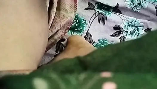 Bandab'ın amını kurtarıyor, sonra sikişiyor