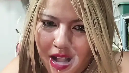 Azgın Brezilyalı iri güzel kadın orta yaşlı seksi kadın tanrıçanın oyun arkadaşının sik resmine ilk tepkisi
