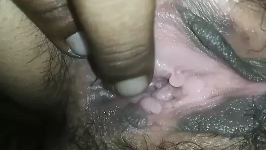 Bakire kız Hintçe seks videosu