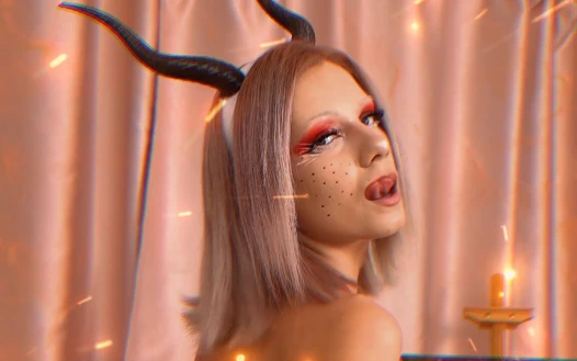 Succubus bu yarağı emmeye ve sikmeye geldi!