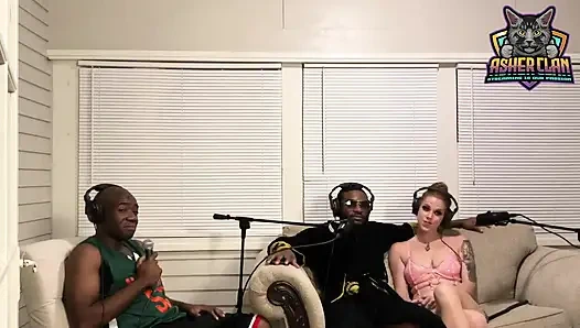 Tilki ve tazılar - Foxi Vixen vahşi yetişkin konuşma podcast'i için Mrflourish ve adamlara katılıyor