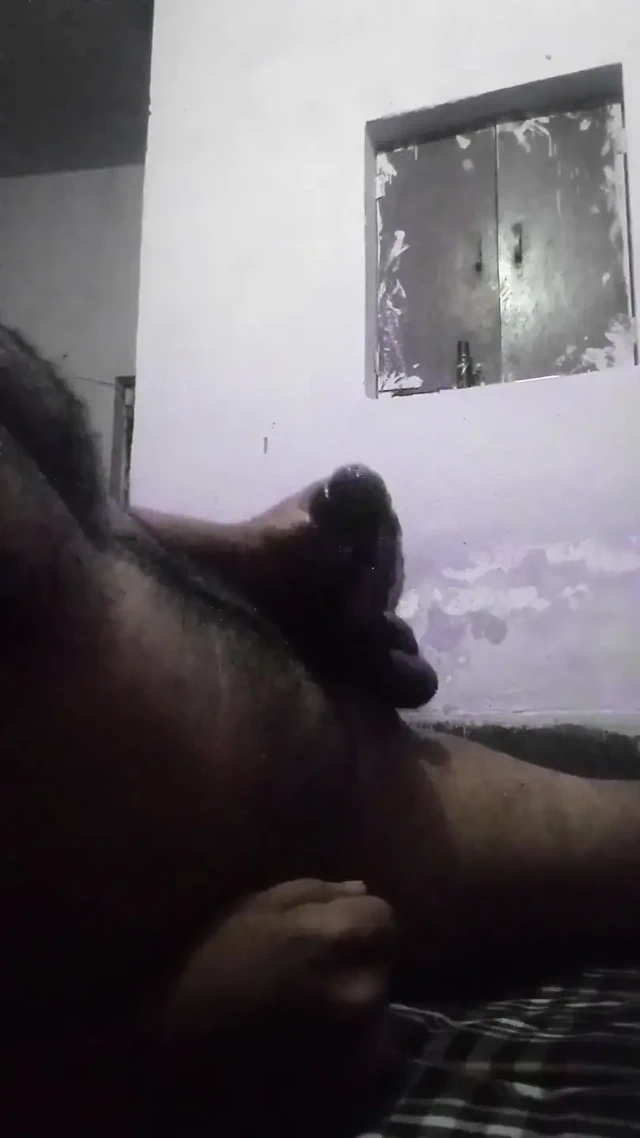 Eşsiz tarz mastürbasyon yapıyor ve yarağımı yağlıyor ve seks için hazırlanıyor