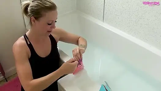 Çıplak jöle mastürbasyonu - kaygan amcık ve döl kaplı