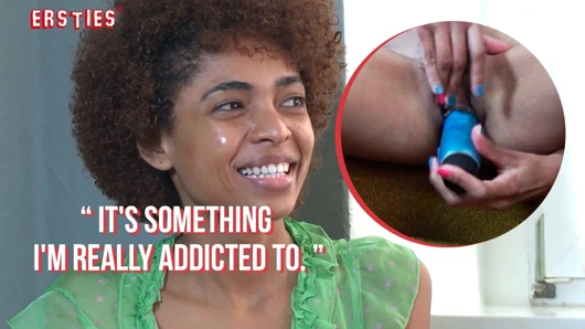 Ersties - luna c. kıllı amına mastürbasyon yaparken kendini yakın filme alıyor