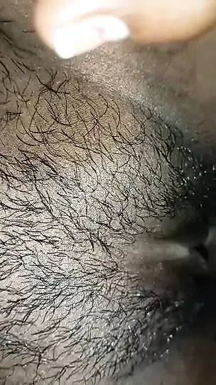 Bhabhi'yi kayınbiraderin sikiyle götünden sikiyor, misyoner pozisyonunda harika göt sikme, Hintçe sesli