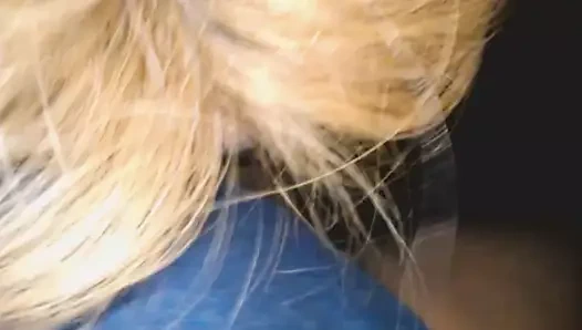 Elle partage la bite de son mec avec une copine