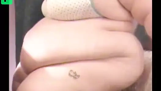 Büyük ve ateşli (rhonda) - iri güzel kadın göbek oyunu