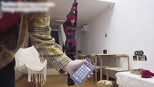 Mz11-lateks takım elbise bağlama ve kırbaçlama