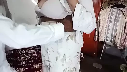 hot aunty seduce  servant when she is alone