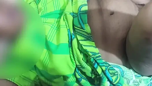 Üvey erkek kardeşimin üvey oğlu beni çok güzel sikiyor