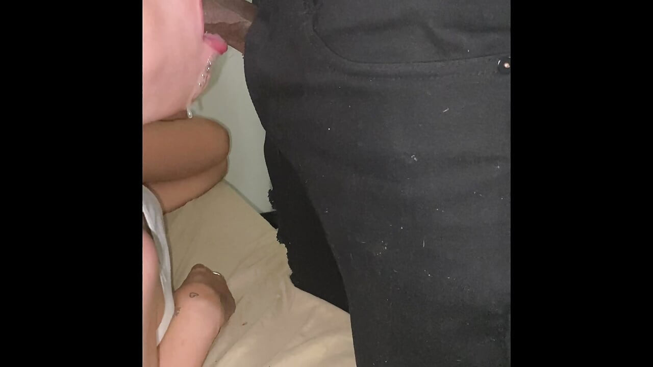 Amcık çok iyi içine boşalmaya karar verdi