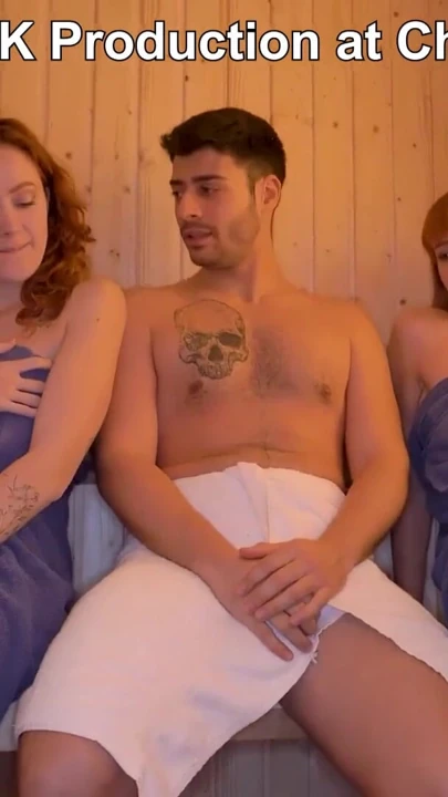Bu sauna cherry-candle'da her zamankinden daha ateşli kızıl saçlı iki kadın bir erkek üçlü grup seks eğlencesi | Klip 1