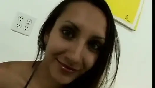 Tatlı yarak emiyor bebek göt deliğine yarak suyu alıyor
