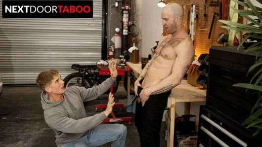 Nextdoortaboo - hıyar üvey oğlu lanet üvey babasına rüşvet verdi