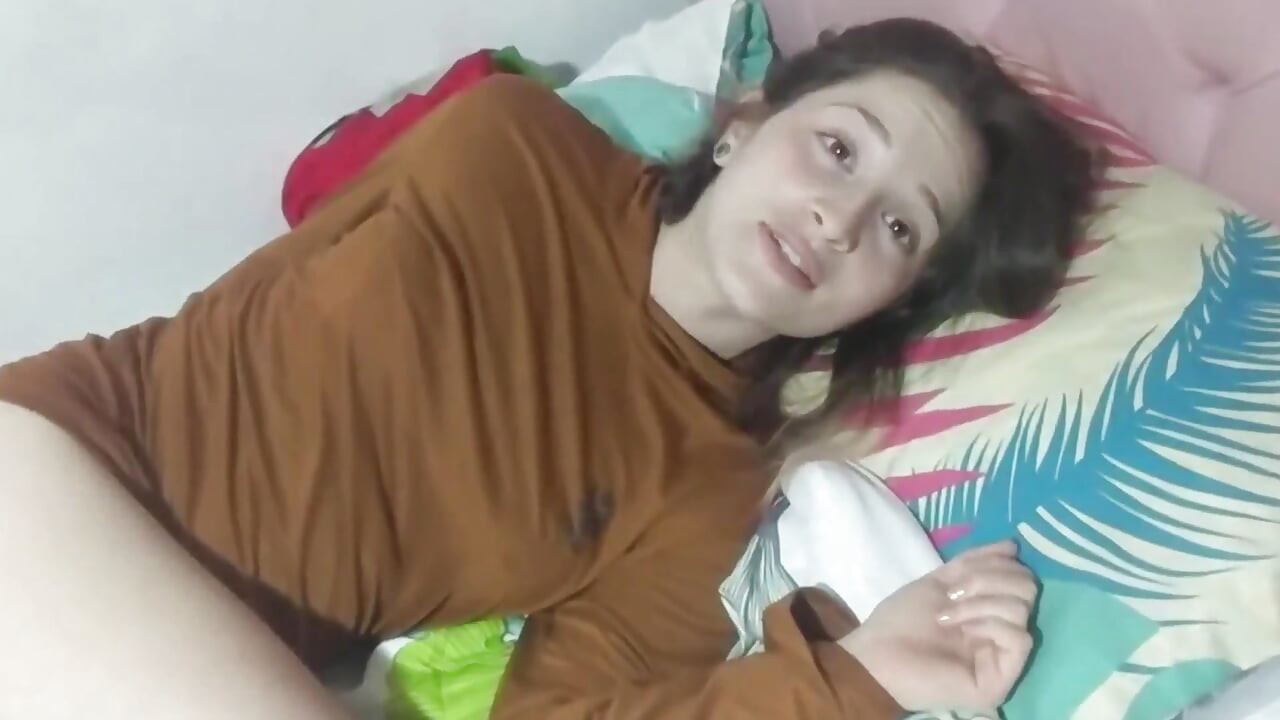 Üvey kız kardeşim çıplakken gözüm üstünde, bölüm 1